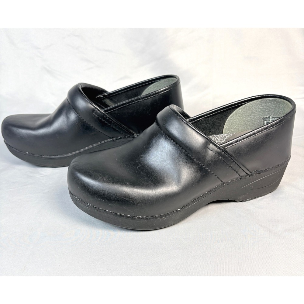 Dansko XP.20  Black Leather Clogs Slip Resistant Work Shoes Womens 39 8.5